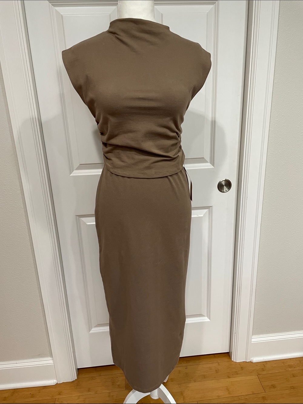 Reformation Foster Knit Two Piece Medium Shitake High Neck Rushed Sides - Picture 3 of 13